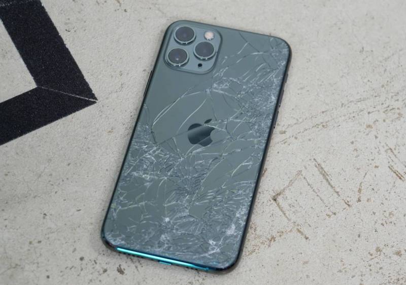 Réparation vitre arrière ou châssis d 'iPhone 13 Pro et IPhone 13 Pro Max à Marseille