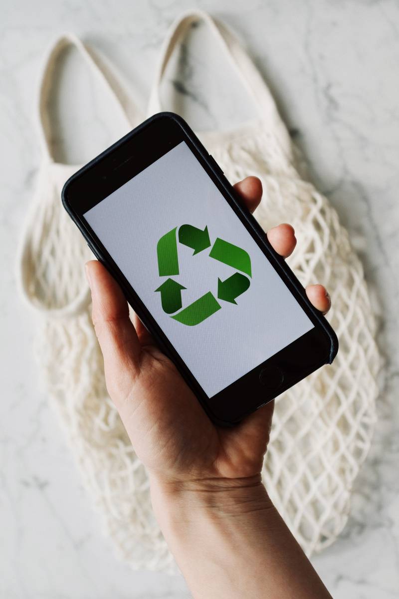 Care, une boutique de réparation de smartphones écologiquement responsable